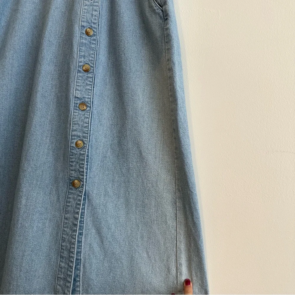 Liz Claiborne classic light